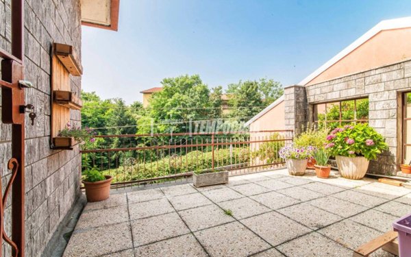 casa indipendente in vendita a Solbiate Olona