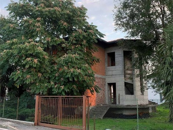 casa indipendente in vendita a Solbiate Olona