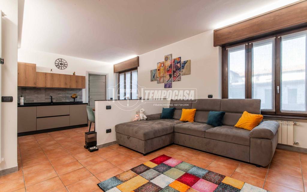 appartamento in vendita a Solbiate Olona