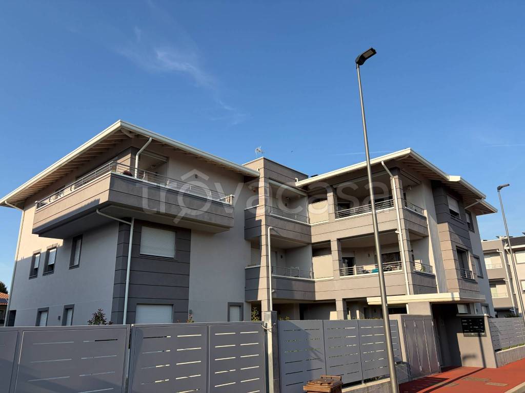 appartamento in vendita a Solbiate Olona