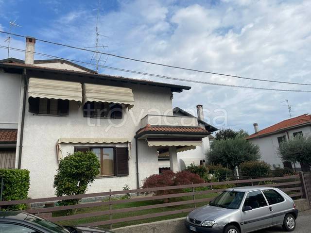 casa indipendente in vendita a Solbiate Olona