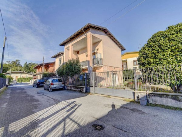 casa indipendente in vendita a Somma Lombardo