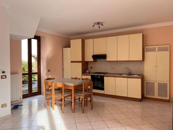 casa indipendente in vendita a Somma Lombardo in zona Maddalena