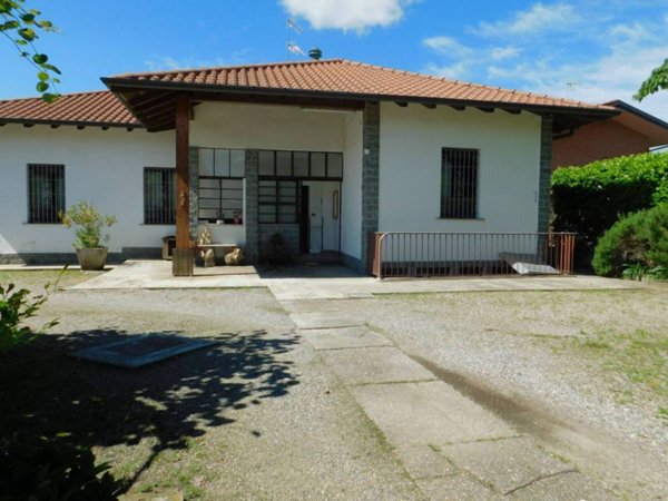 casa indipendente in vendita a Somma Lombardo
