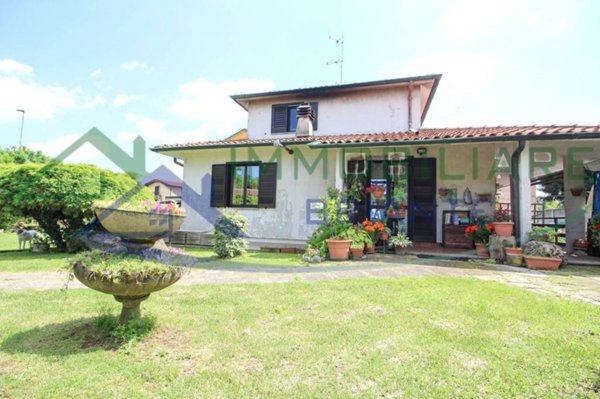 casa indipendente in vendita a Somma Lombardo