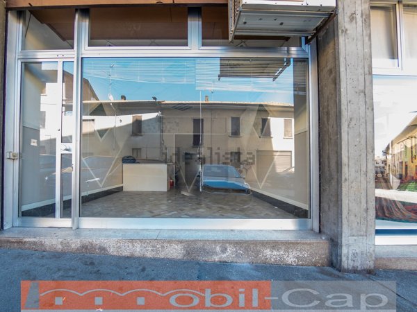 negozio in vendita a Somma Lombardo