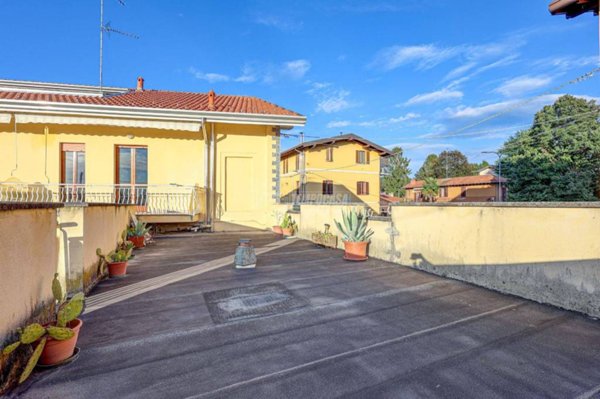appartamento in vendita a Somma Lombardo in zona Maddalena