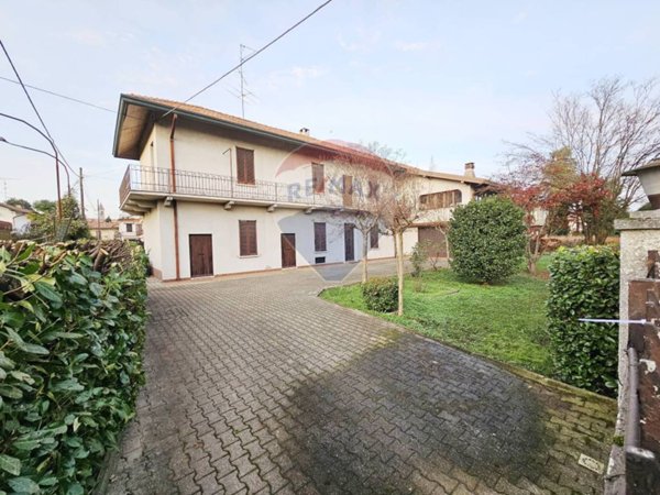 casa indipendente in vendita a Somma Lombardo