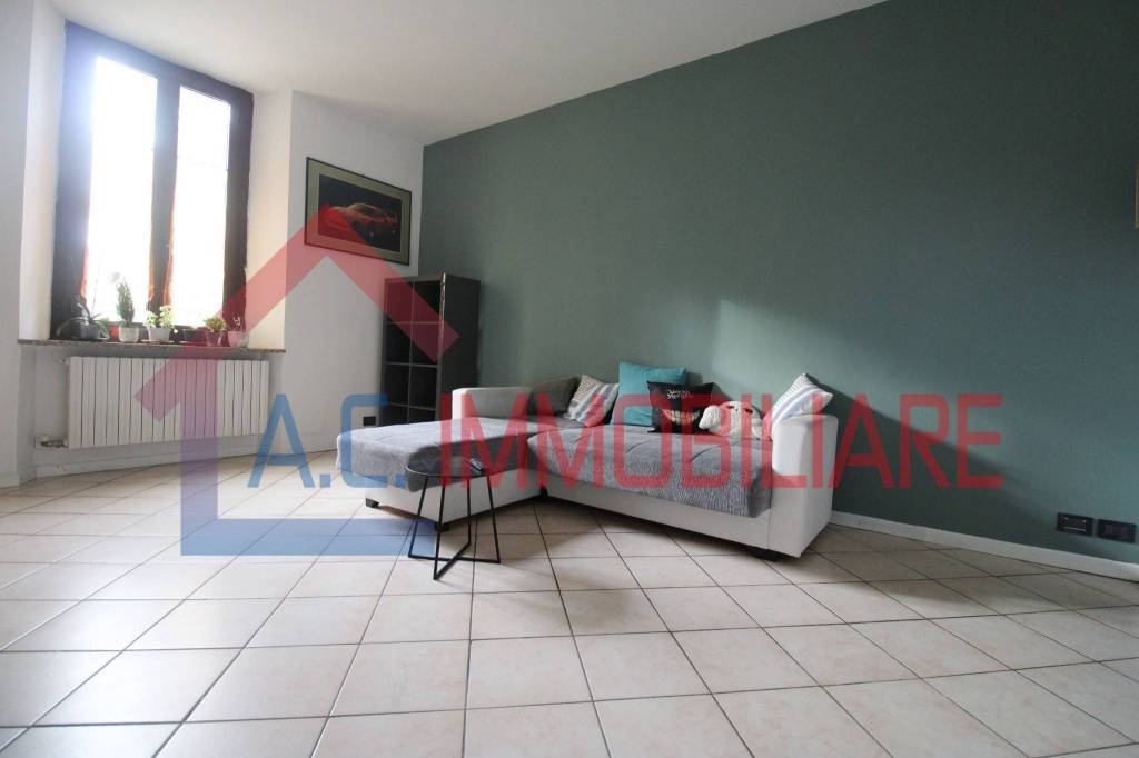 appartamento in vendita a Somma Lombardo in zona Maddalena