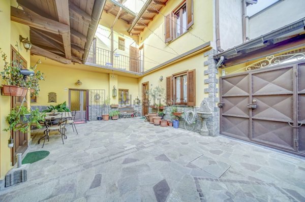 casa indipendente in vendita a Somma Lombardo