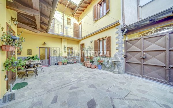 pentavano in vendita a Somma Lombardo