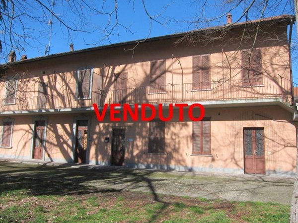 casa indipendente in vendita a Somma Lombardo