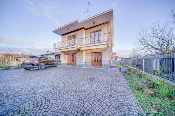 casa indipendente in vendita a Somma Lombardo