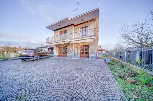 casa indipendente in vendita a Somma Lombardo