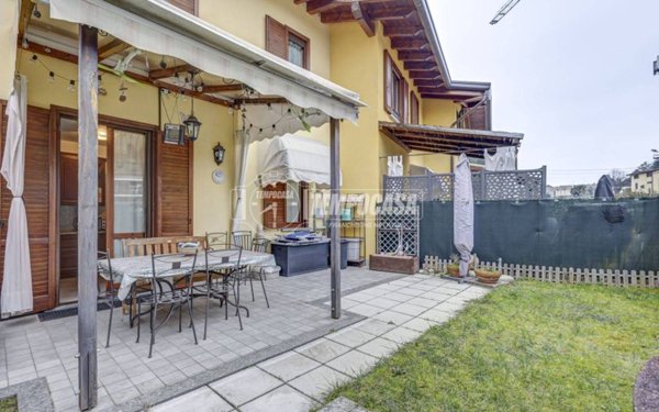 casa indipendente in vendita a Somma Lombardo