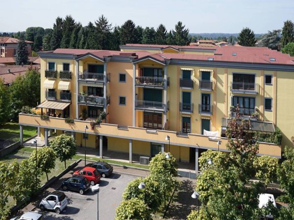 negozio in vendita a Somma Lombardo