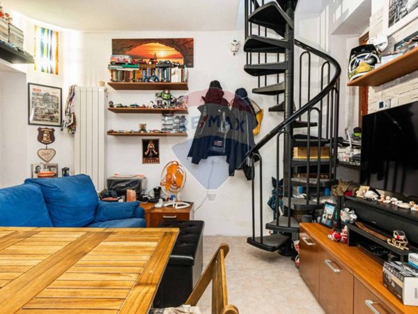 appartamento in vendita a Somma Lombardo in zona Coarezza