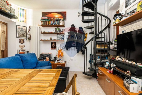 appartamento in vendita a Somma Lombardo in zona Coarezza