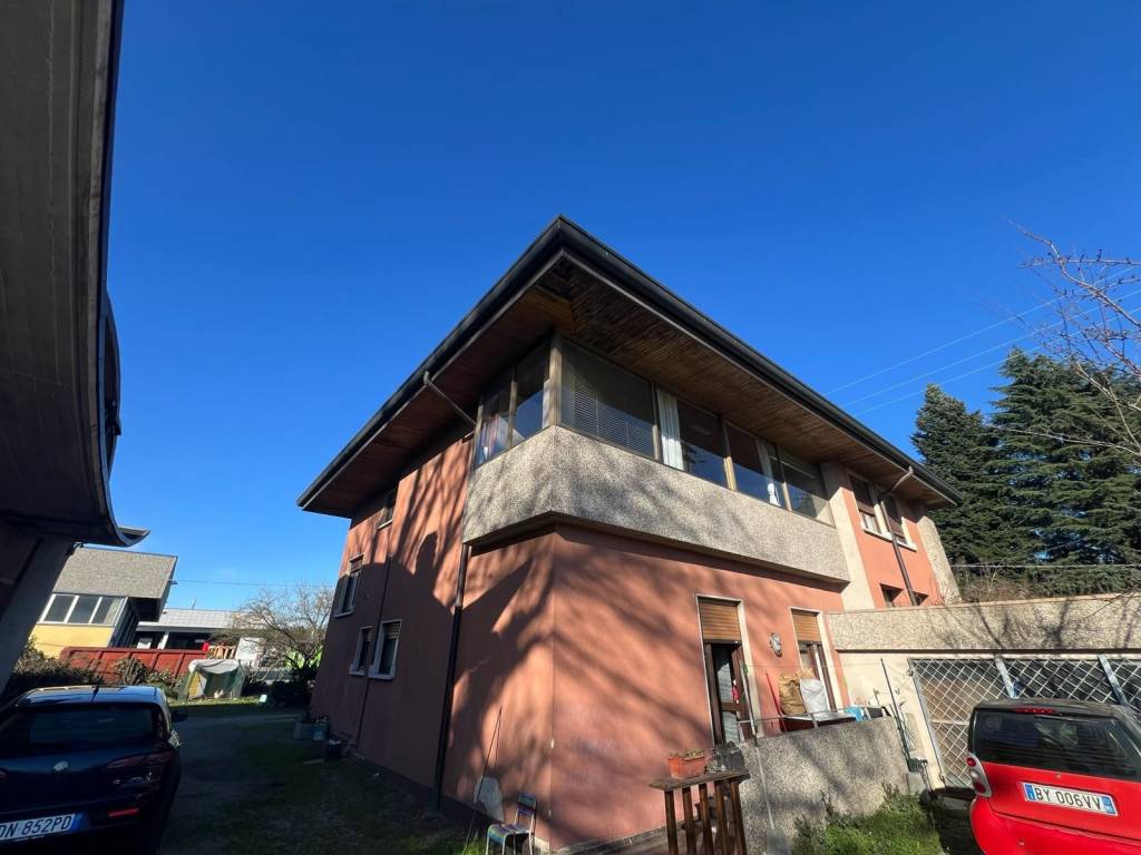 intera palazzina in vendita a Somma Lombardo