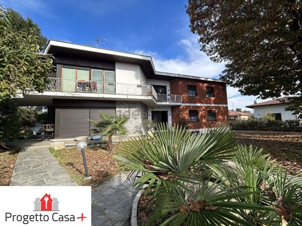 casa indipendente in vendita a Somma Lombardo