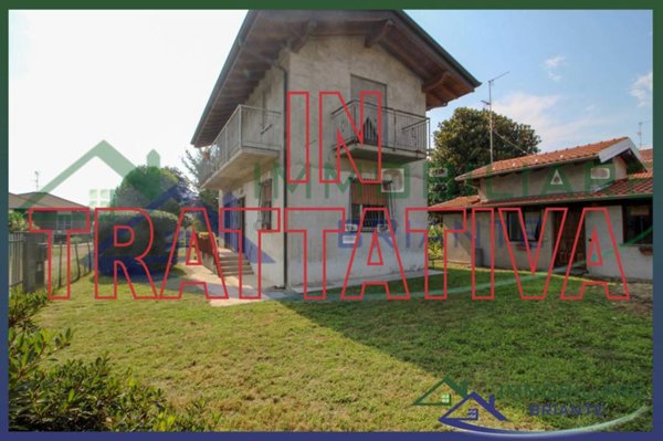 casa indipendente in vendita a Somma Lombardo