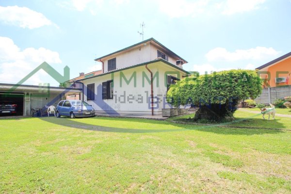 casa indipendente in vendita a Somma Lombardo