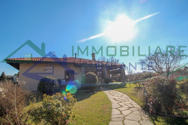 casa indipendente in vendita a Somma Lombardo