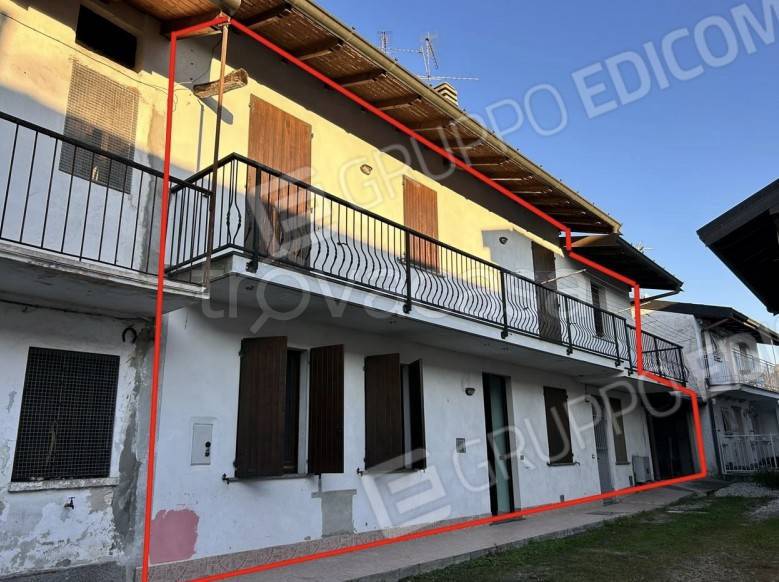 casa indipendente in vendita a Somma Lombardo in zona Coarezza