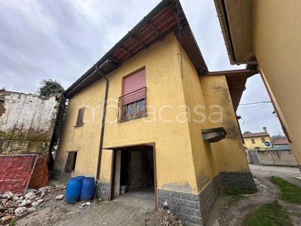 appartamento in vendita a Somma Lombardo in zona Coarezza