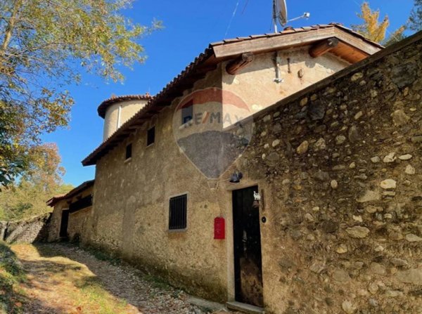 casa indipendente in vendita a Somma Lombardo