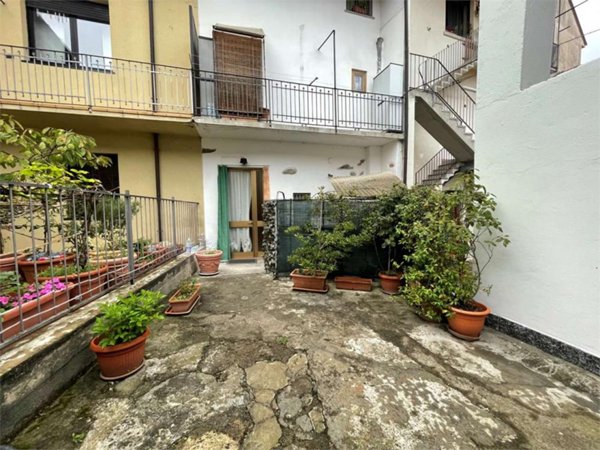 casa indipendente in vendita a Somma Lombardo