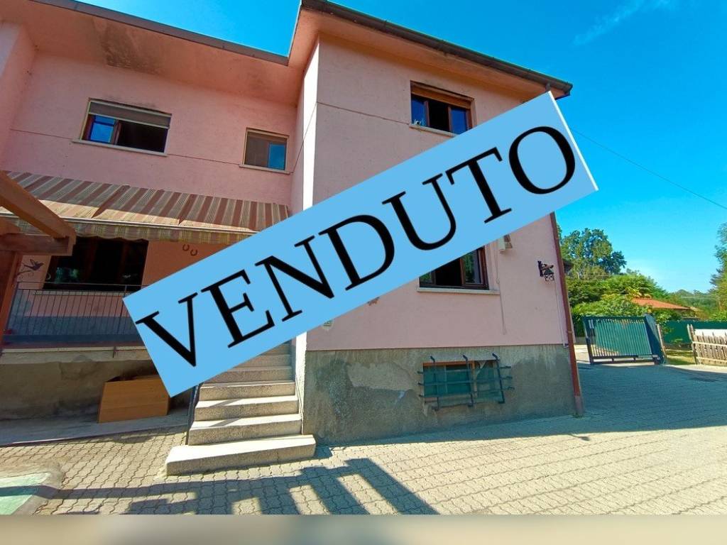 casa indipendente in vendita a Somma Lombardo