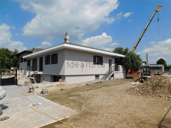 casa indipendente in vendita a Somma Lombardo