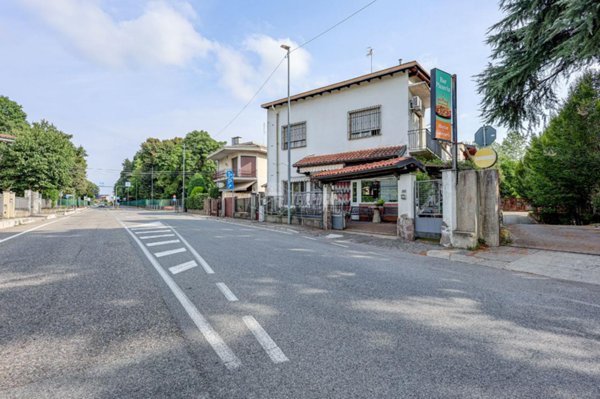 casa indipendente in vendita a Somma Lombardo