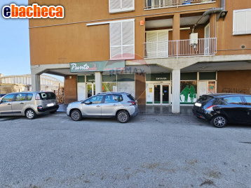 locale commerciale in vendita a Somma Lombardo