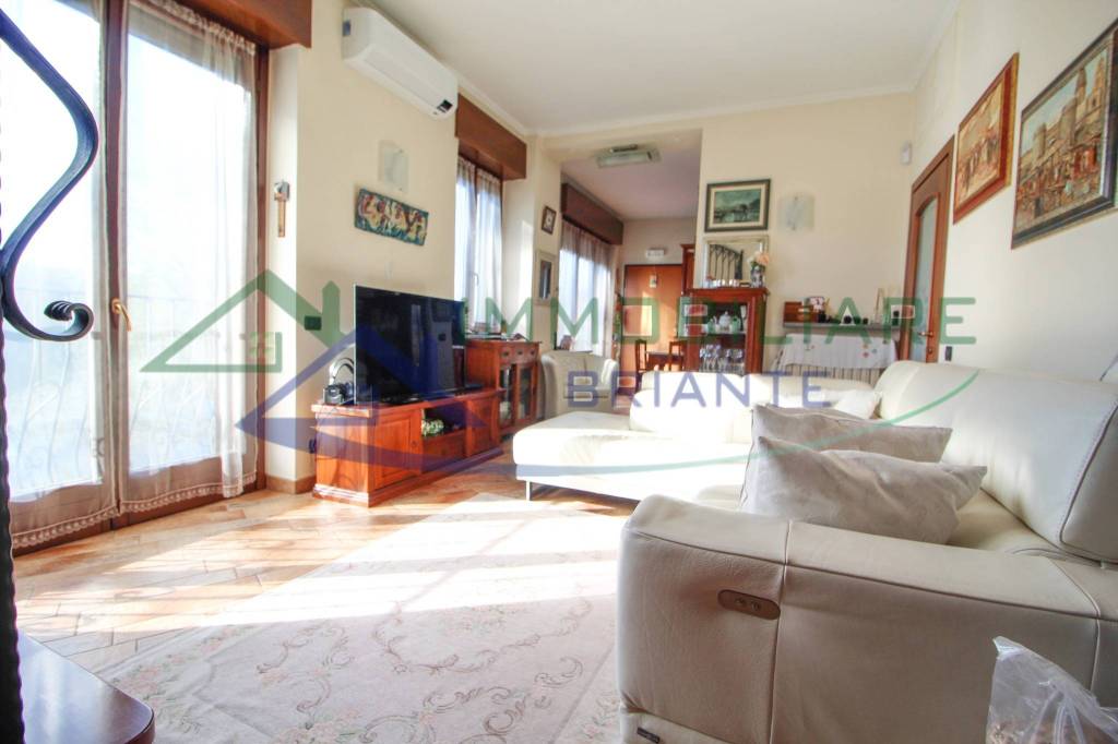 casa indipendente in vendita a Somma Lombardo