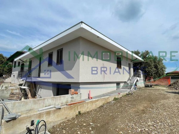 casa indipendente in vendita a Somma Lombardo