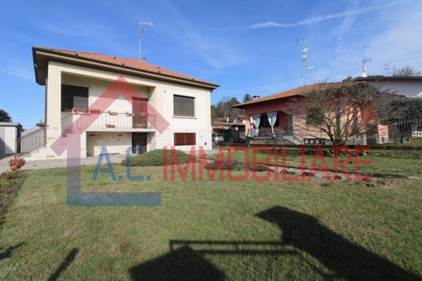 casa indipendente in vendita a Somma Lombardo in zona Maddalena