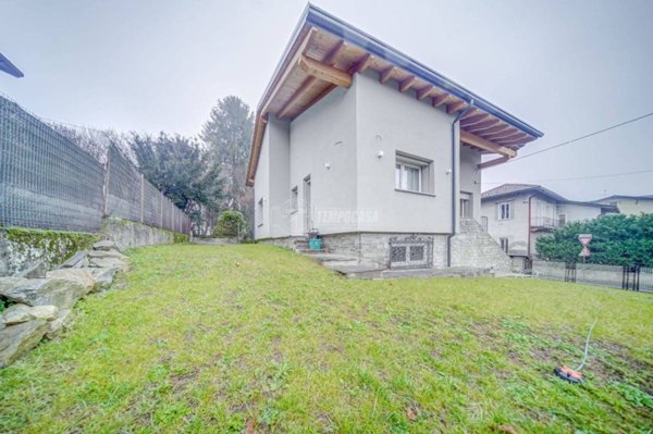 casa indipendente in vendita a Somma Lombardo