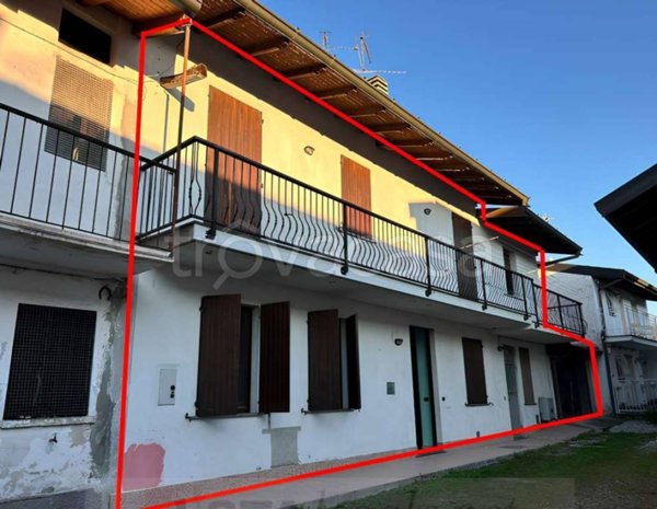 appartamento in vendita a Somma Lombardo in zona Coarezza