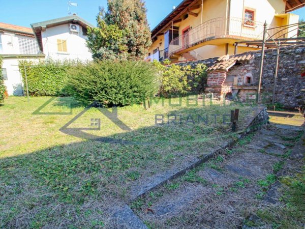 casa indipendente in vendita a Somma Lombardo in zona Coarezza
