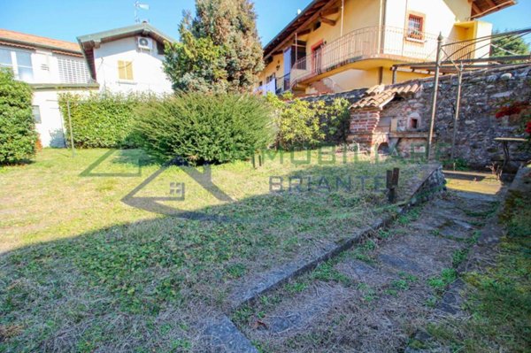 casa indipendente in vendita a Somma Lombardo in zona Coarezza
