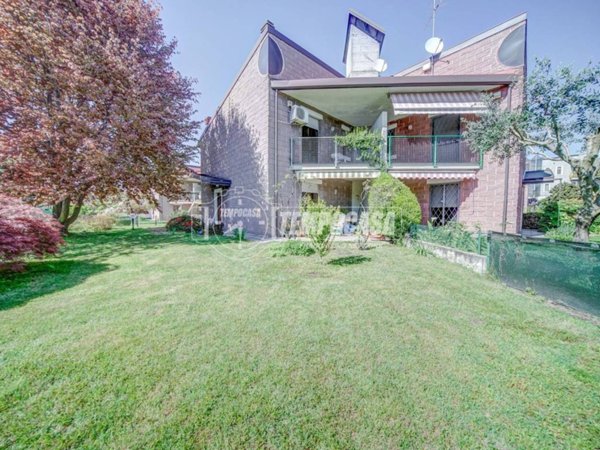 casa indipendente in vendita a Somma Lombardo