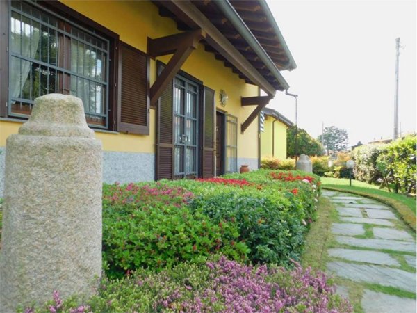 casa indipendente in vendita a Somma Lombardo