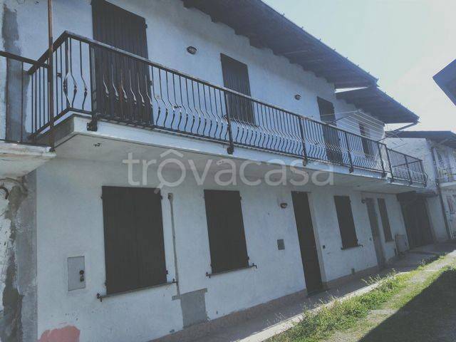 appartamento in vendita a Somma Lombardo in zona Coarezza