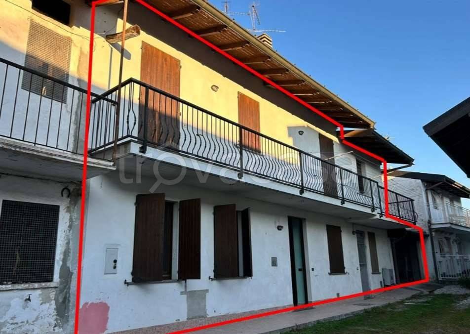 appartamento in vendita a Somma Lombardo in zona Coarezza