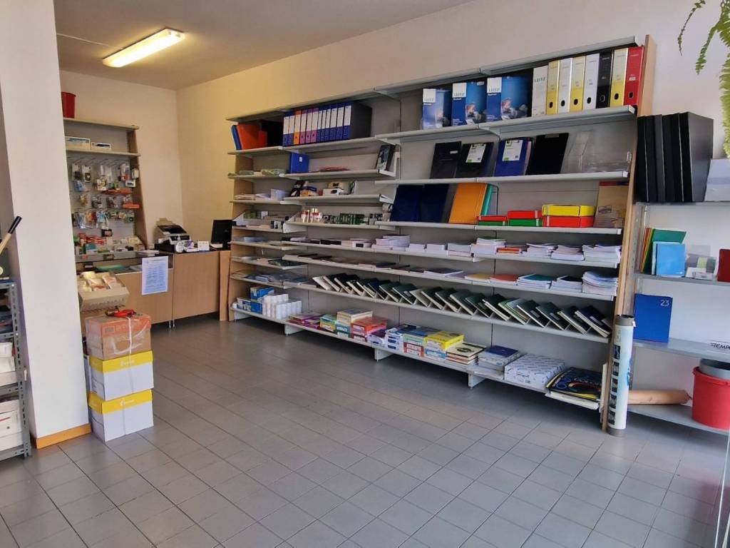 negozio in vendita a Somma Lombardo
