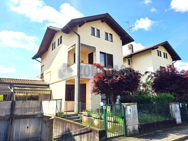 casa indipendente in vendita a Somma Lombardo