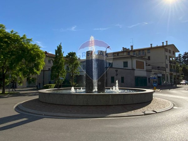 locale commerciale in vendita a Somma Lombardo