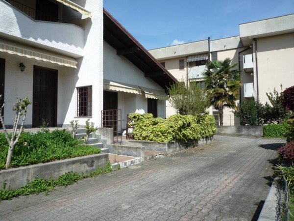 casa indipendente in vendita a Somma Lombardo